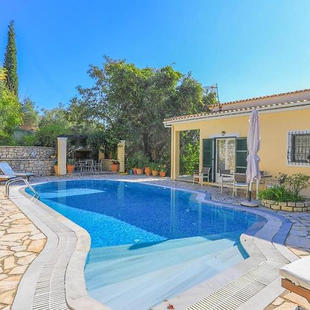 Villa Natasha Katávolos Exteriör bild